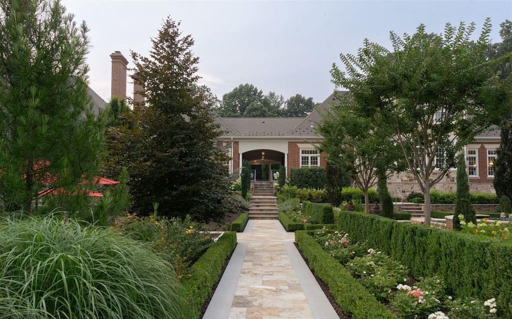 Edgehill Estate Classic All Brick Colonial on 11 Acres for 15 Million 37