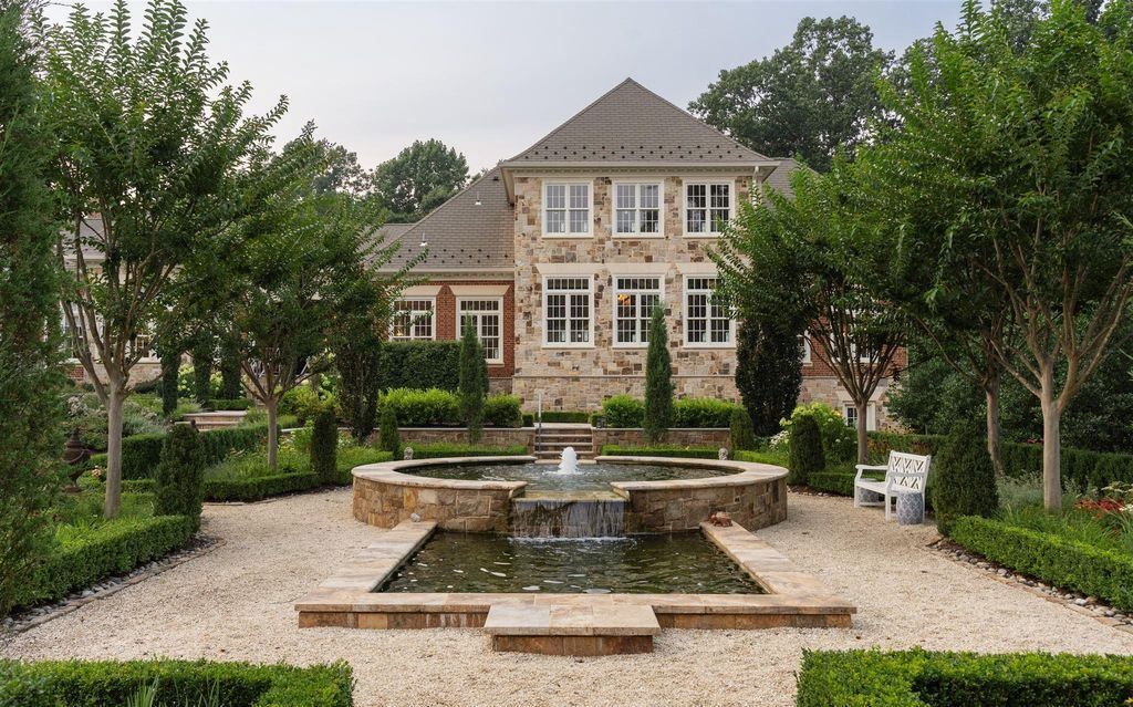 Edgehill Estate Classic All Brick Colonial on 11 Acres for 15 Million 41