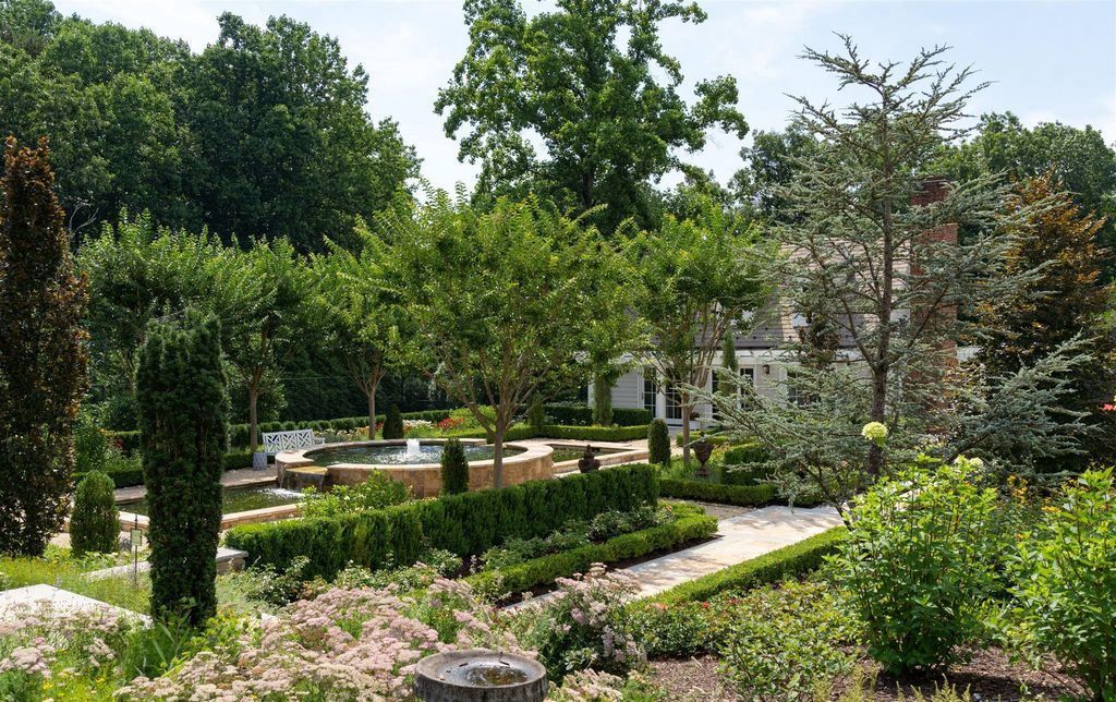 Edgehill Estate Classic All Brick Colonial on 11 Acres for 15 Million 46