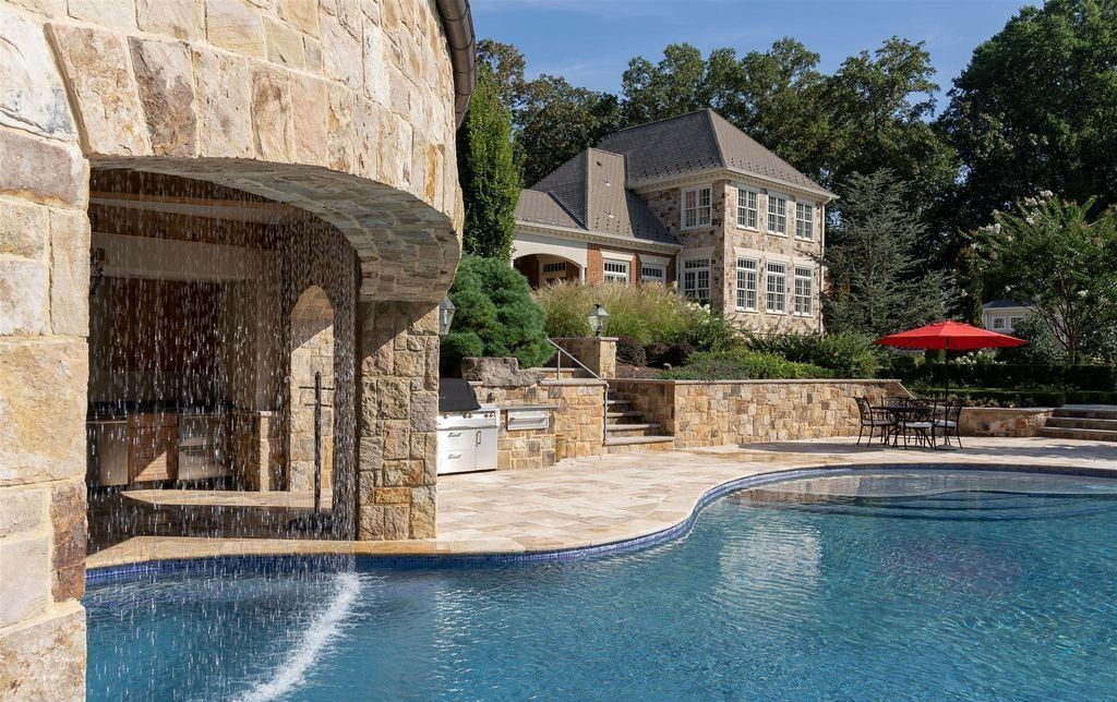 Edgehill Estate Classic All Brick Colonial on 11 Acres for 15 Million 47