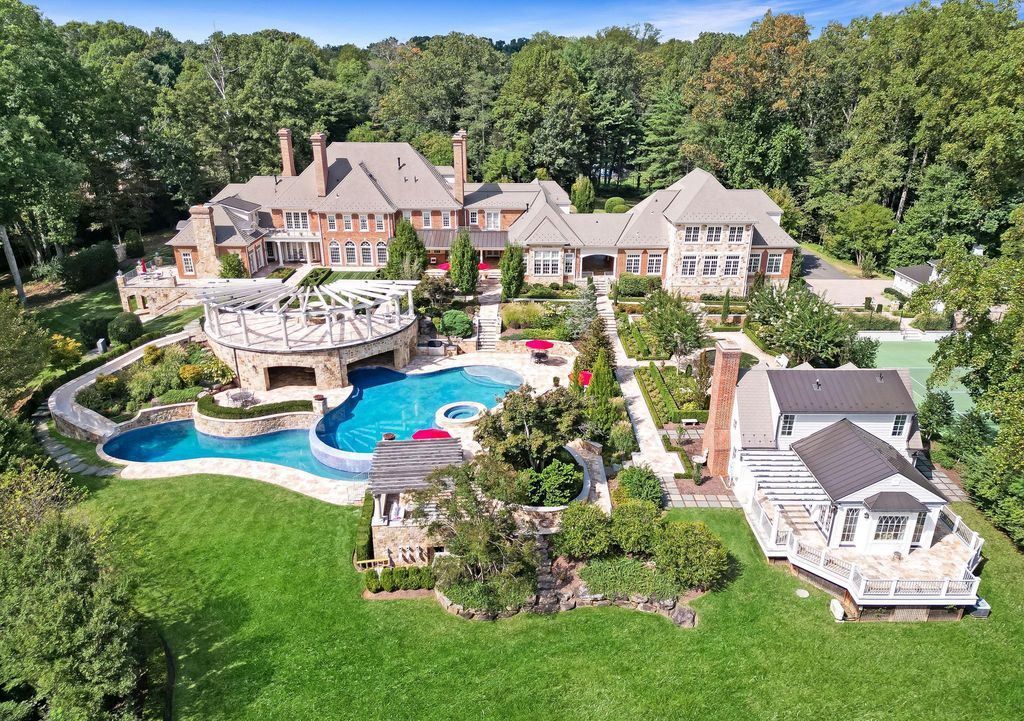 Edgehill Estate Classic All Brick Colonial on 11 Acres for 15 Million 53