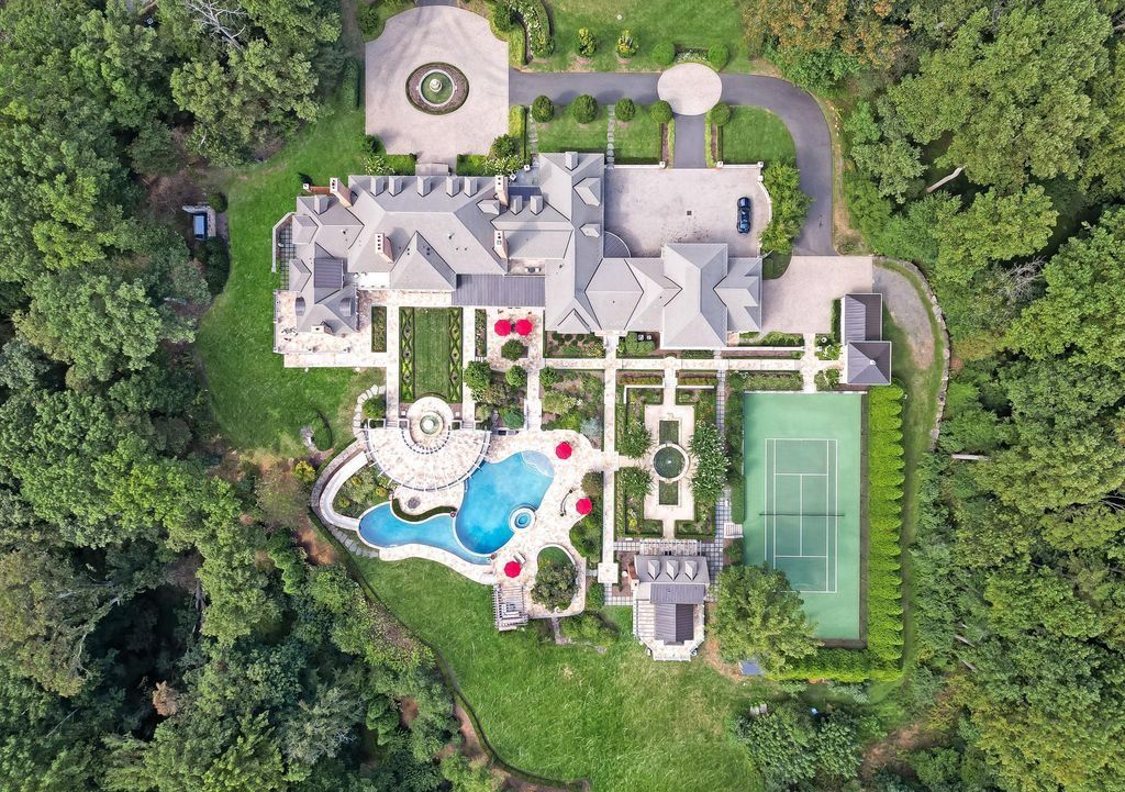 Edgehill Estate Classic All Brick Colonial on 11 Acres for 15 Million 58