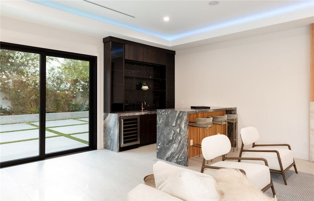 Experience Ultimate Luxury Living in Las Vegass Historic District A 5.49 Million Masterpiece 15