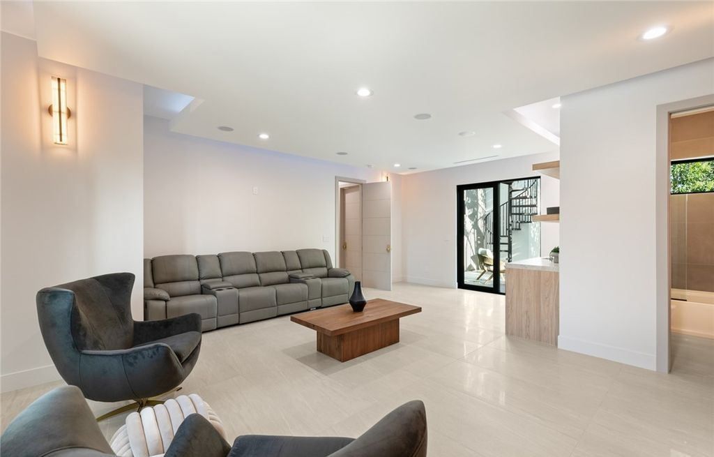 Experience Ultimate Luxury Living in Las Vegass Historic District A 5.49 Million Masterpiece 23