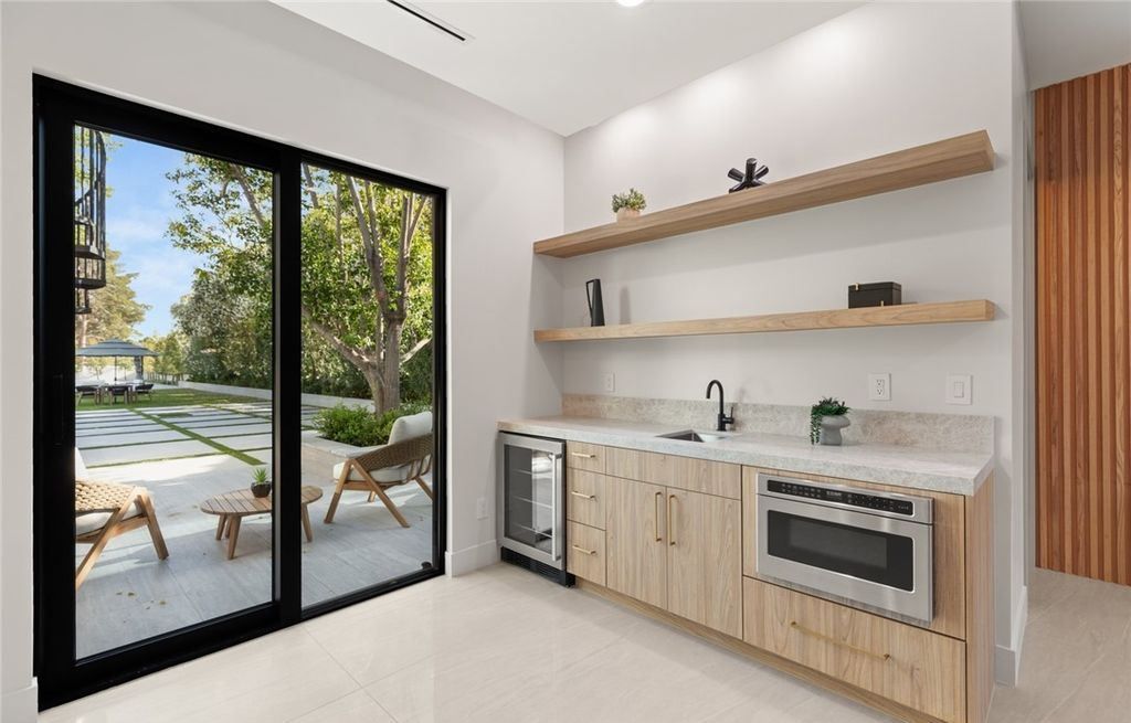 Experience Ultimate Luxury Living in Las Vegass Historic District A 5.49 Million Masterpiece 24