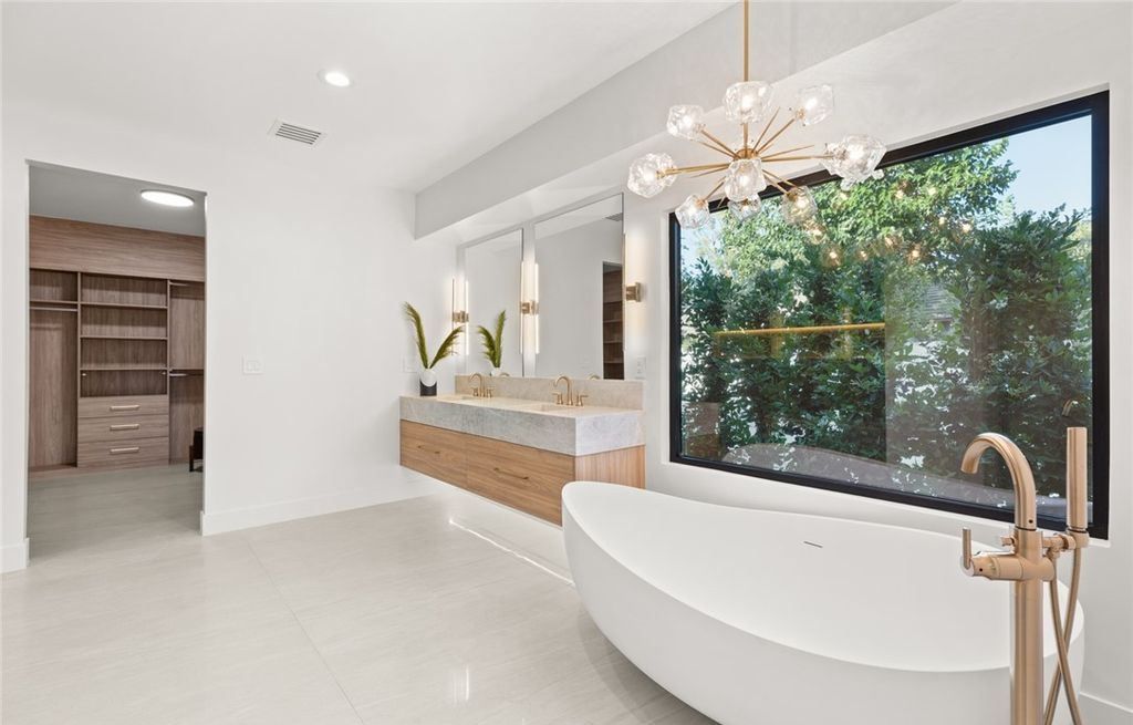 Experience Ultimate Luxury Living in Las Vegass Historic District A 5.49 Million Masterpiece 27
