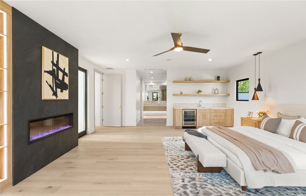 Experience Ultimate Luxury Living in Las Vegass Historic District A 5.49 Million Masterpiece 32