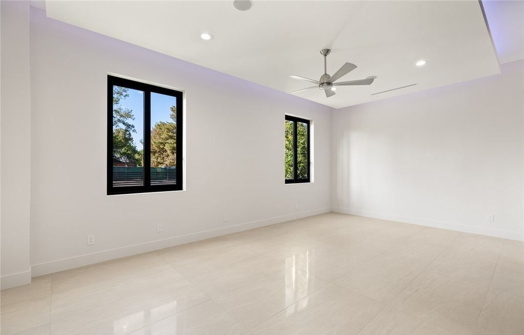 Experience Ultimate Luxury Living in Las Vegass Historic District A 5.49 Million Masterpiece 38