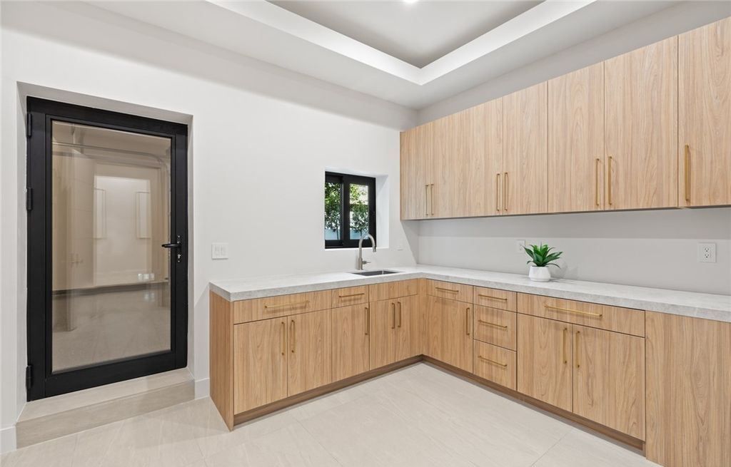 Experience Ultimate Luxury Living in Las Vegass Historic District A 5.49 Million Masterpiece 42