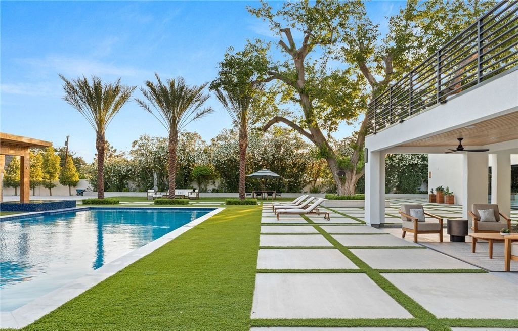 Experience Ultimate Luxury Living in Las Vegass Historic District A 5.49 Million Masterpiece 54