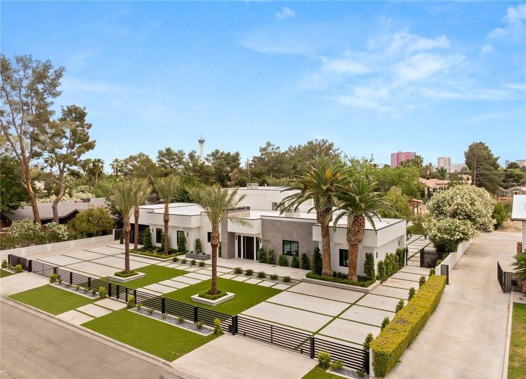 Experience Ultimate Luxury Living in Las Vegass Historic District A 5.49 Million Masterpiece 66