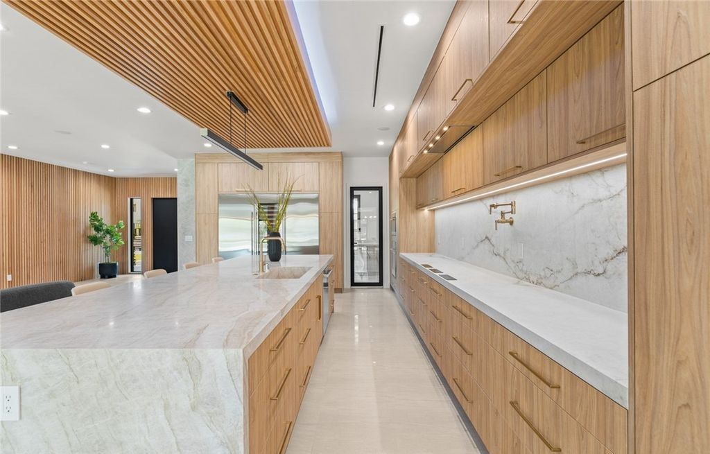Experience Ultimate Luxury Living in Las Vegass Historic District A 5.49 Million Masterpiece 7