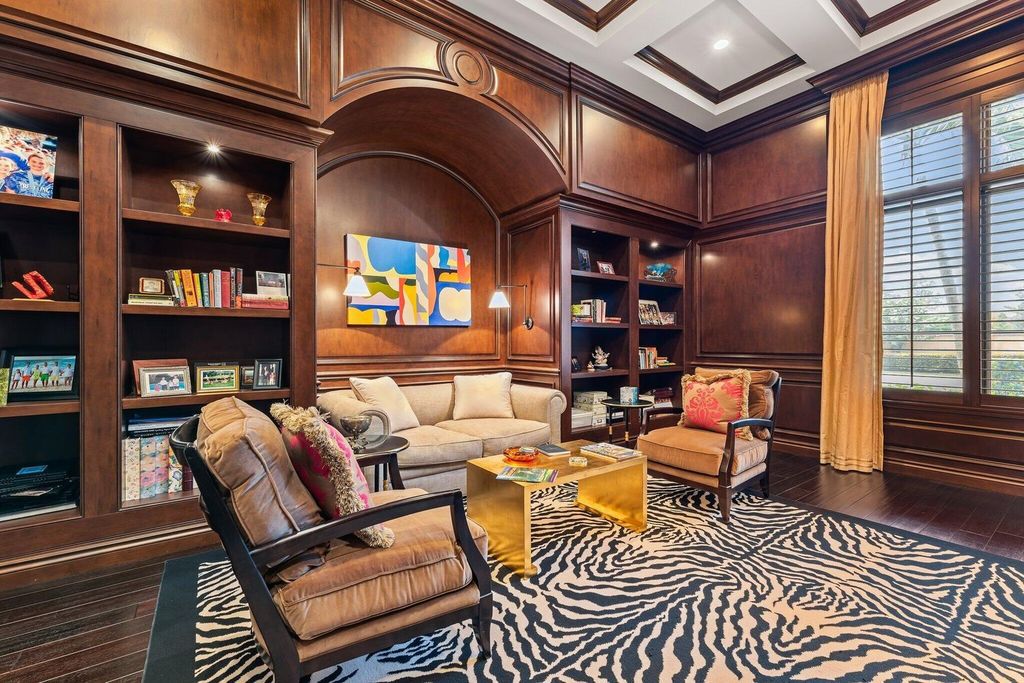 Welcome to 107 W Bears Club Dr, an exquisite custom-built estate in the exclusive Bears Club community in Jupiter, Florida.