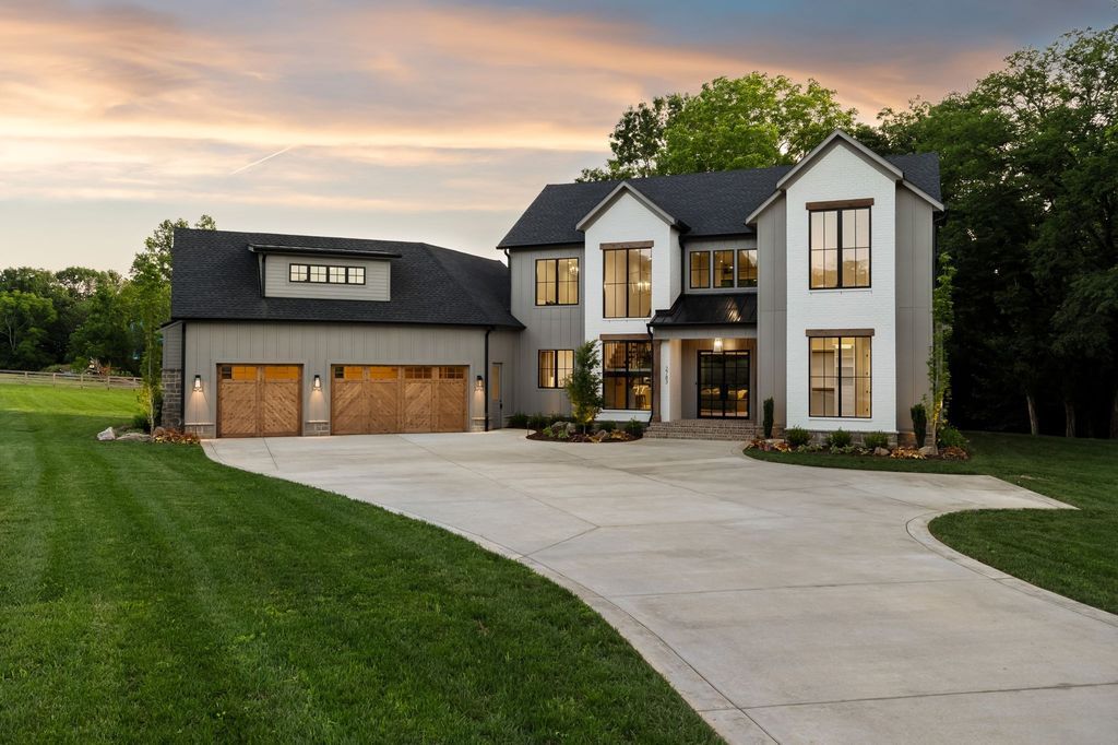 Exquisite Tennessee Luxury Home with Masterful Craftsmanship Listed for 2.4 Million 1