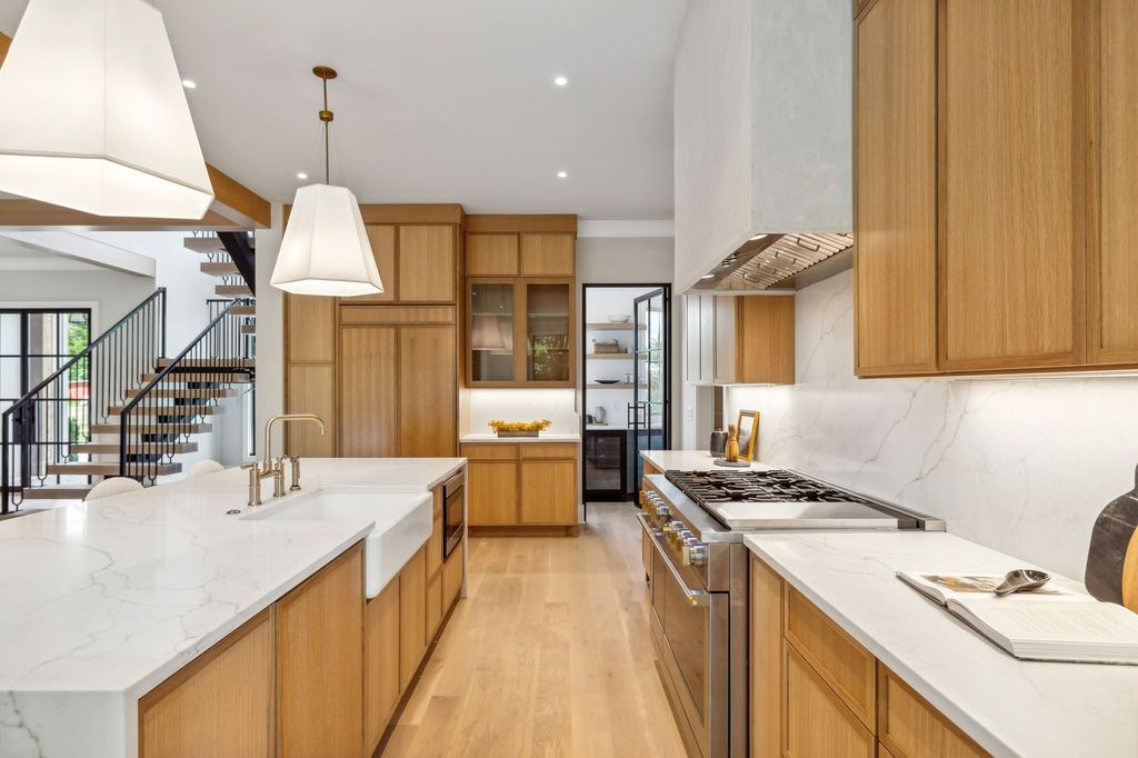 Exquisite Tennessee Luxury Home with Masterful Craftsmanship Listed for 2.4 Million 16