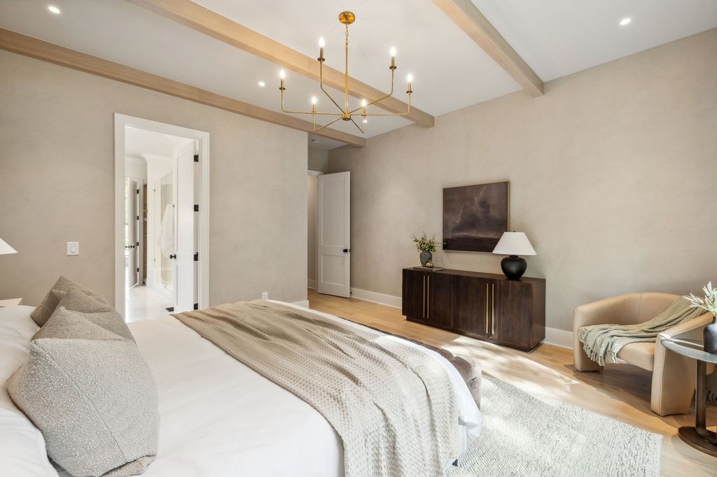 Exquisite Tennessee Luxury Home with Masterful Craftsmanship Listed for 2.4 Million 19