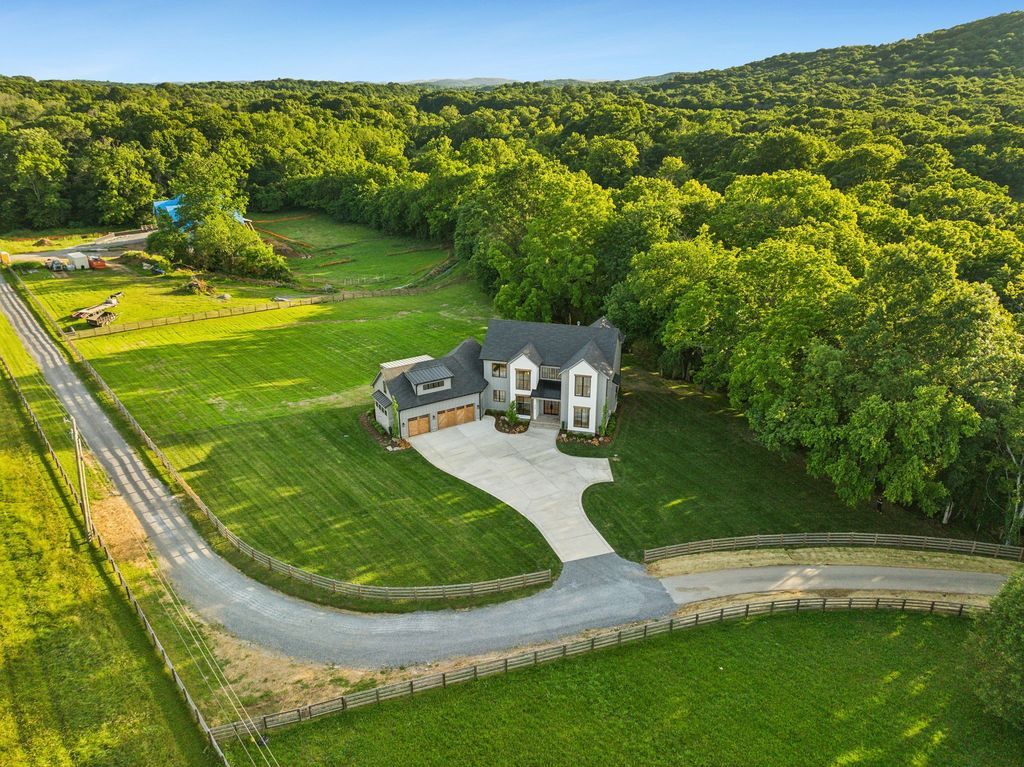 Exquisite Tennessee Luxury Home with Masterful Craftsmanship Listed for 2.4 Million 2
