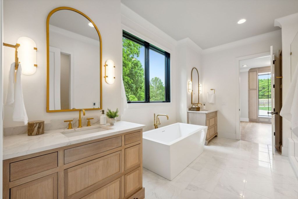 Exquisite Tennessee Luxury Home with Masterful Craftsmanship Listed for 2.4 Million 20