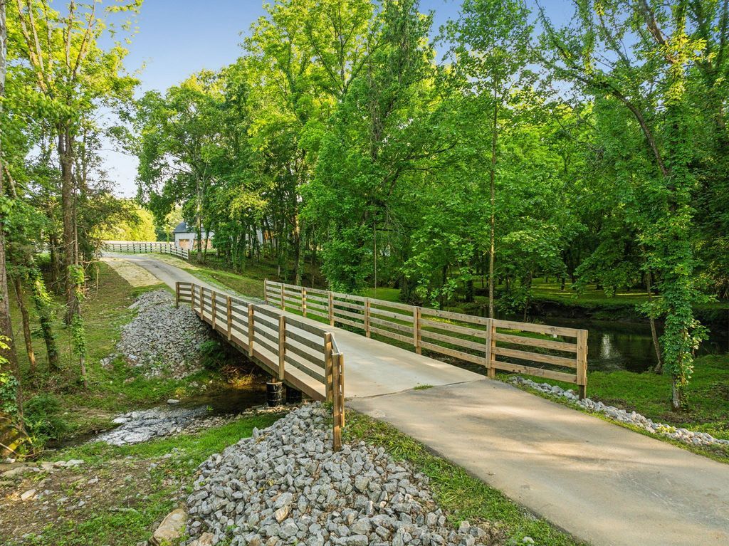 Exquisite Tennessee Luxury Home with Masterful Craftsmanship Listed for 2.4 Million 3