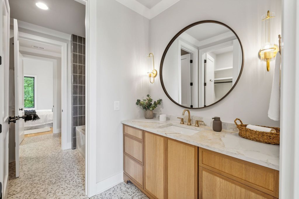 Exquisite Tennessee Luxury Home with Masterful Craftsmanship Listed for 2.4 Million 34