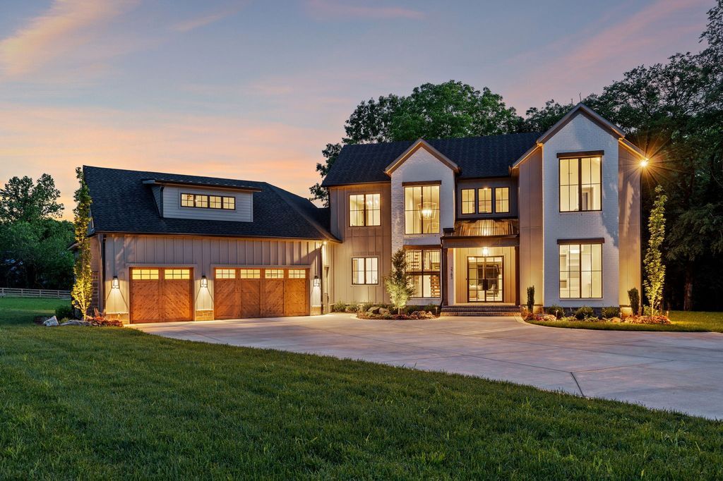 Exquisite Tennessee Luxury Home with Masterful Craftsmanship Listed for 2.4 Million 4
