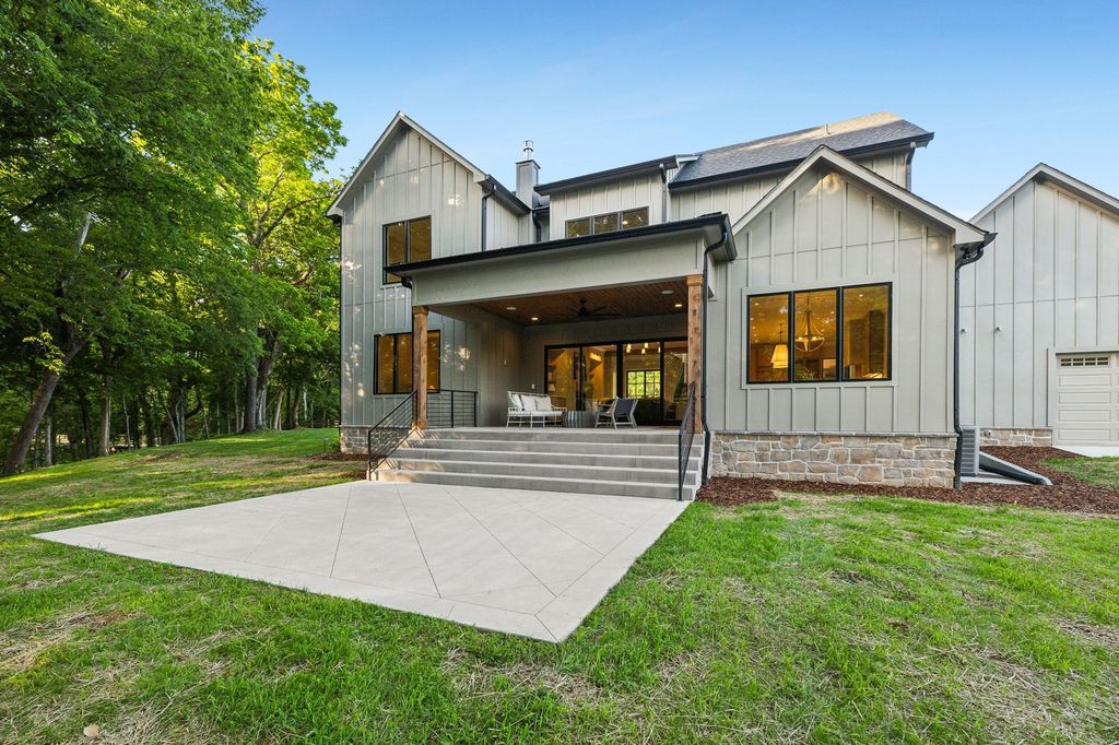 Exquisite Tennessee Luxury Home with Masterful Craftsmanship Listed for 2.4 Million 43