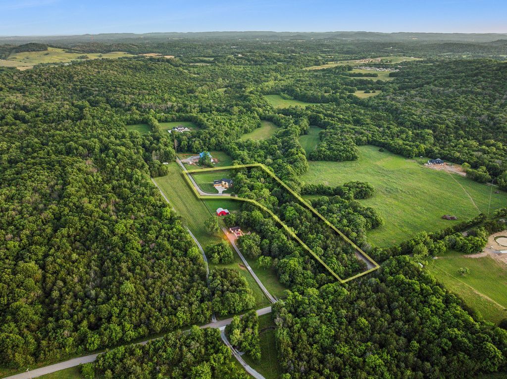 Exquisite Tennessee Luxury Home with Masterful Craftsmanship Listed for 2.4 Million 50