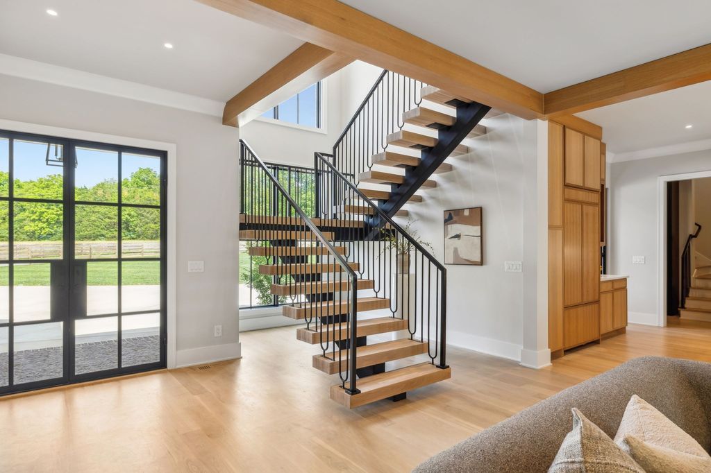 Exquisite Tennessee Luxury Home with Masterful Craftsmanship Listed for 2.4 Million 8