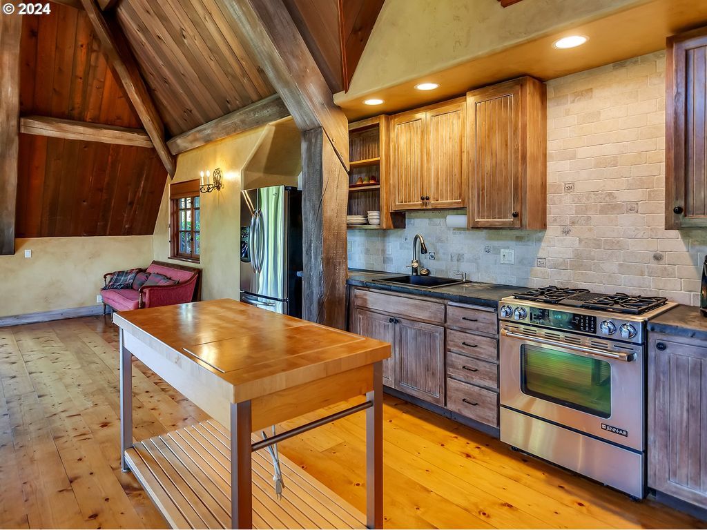 French Norman Inspired Estate in Oregon Designed by Portland Architect Jeffrey Miller Asking 4.5 Million 41