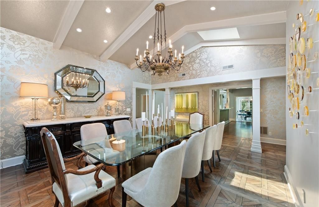 Hamptons Style Estate on Over 2 Lush Acres in New York Listed for 3.7 Million 10