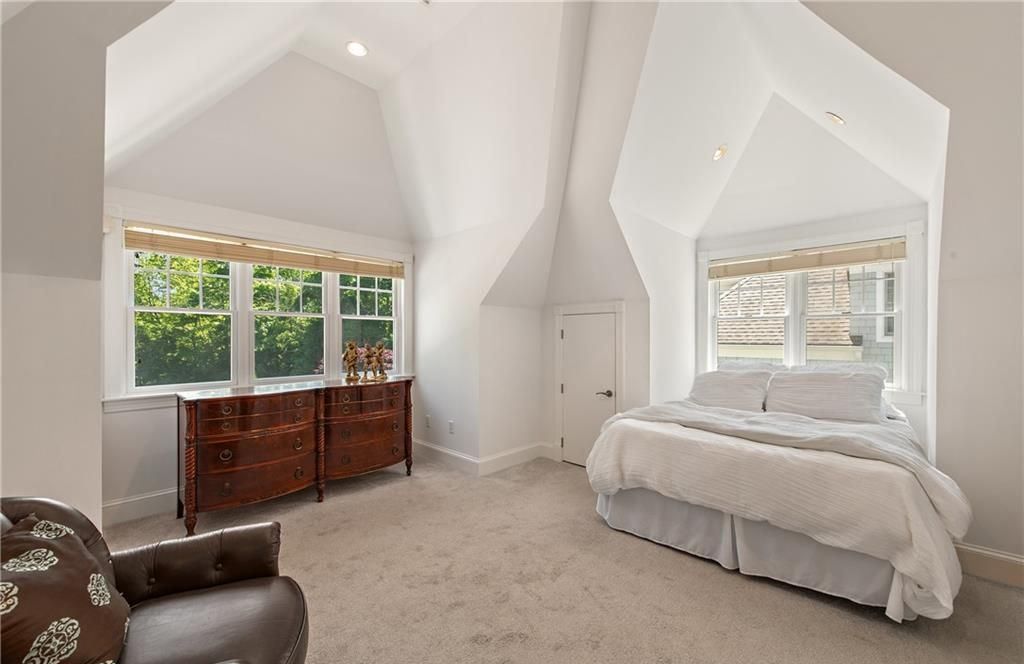 Hamptons Style Estate on Over 2 Lush Acres in New York Listed for 3.7 Million 22