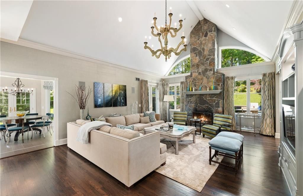 Hamptons Style Estate on Over 2 Lush Acres in New York Listed for 3.7 Million 5