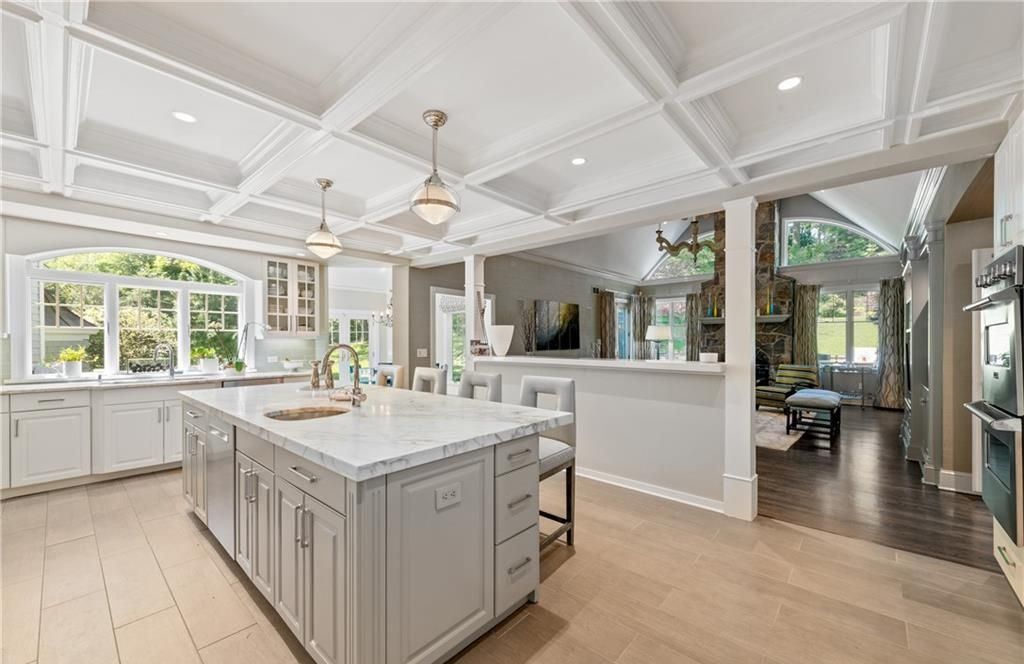 Hamptons Style Estate on Over 2 Lush Acres in New York Listed for 3.7 Million 6