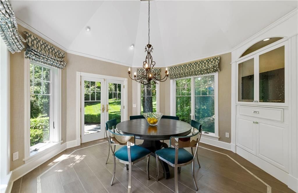 Hamptons Style Estate on Over 2 Lush Acres in New York Listed for 3.7 Million 9