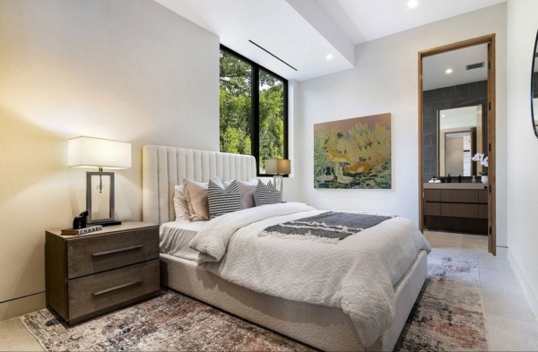 Hutton Drive 2641 House by Whipple Russell Architects | Luxury Houses