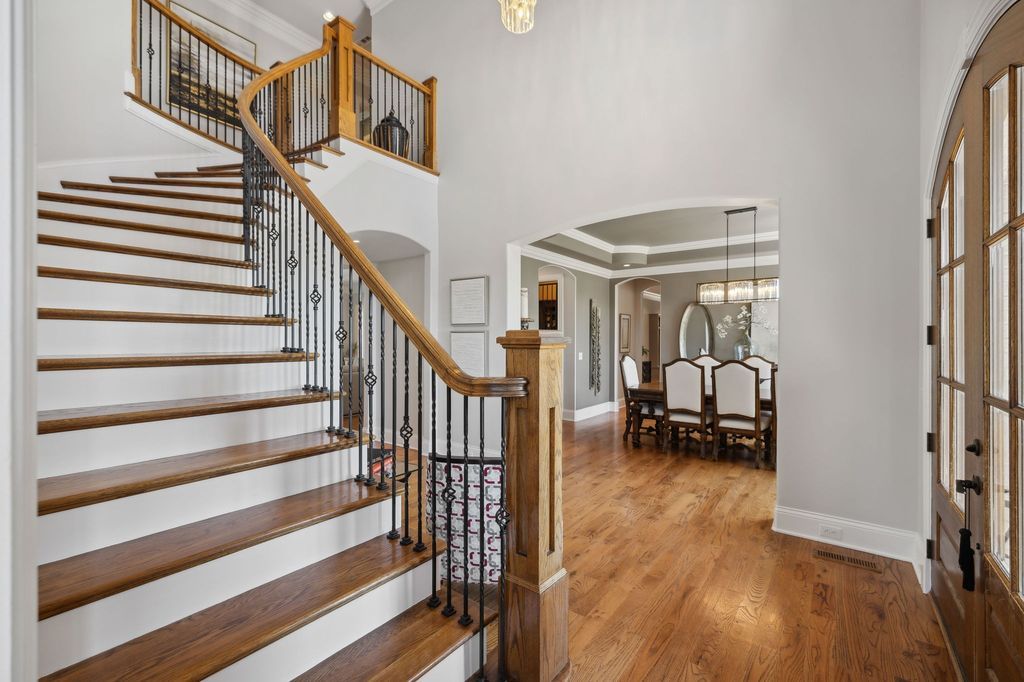 Luxurious Tennessee Home on Private Wooded Acre Lot Listed for 3.9 Million 13