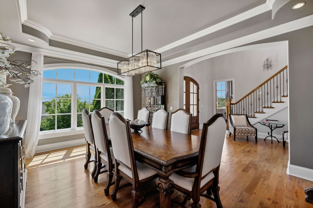 Luxurious Tennessee Home on Private Wooded Acre Lot Listed for 3.9 Million 14