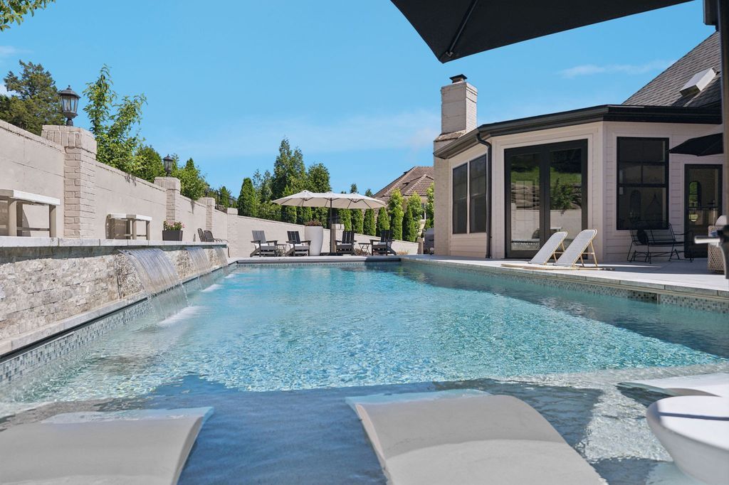 Luxurious Tennessee Home on Private Wooded Acre Lot Listed for 3.9 Million 25