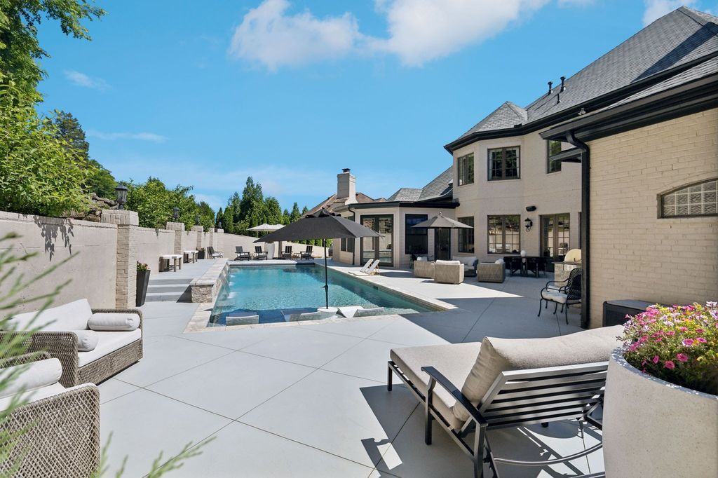 Luxurious Tennessee Home on Private Wooded Acre Lot Listed for 3.9 Million 26