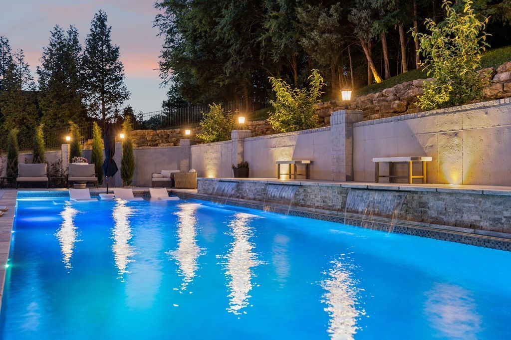 Luxurious Tennessee Home on Private Wooded Acre Lot Listed for 3.9 Million 31