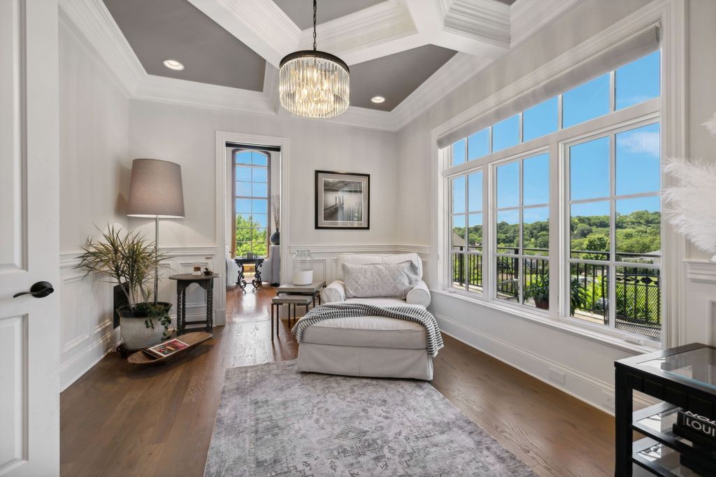 Luxurious Tennessee Home on Private Wooded Acre Lot Listed for 3.9 Million 33