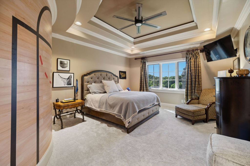 Luxurious Tennessee Home on Private Wooded Acre Lot Listed for 3.9 Million 42