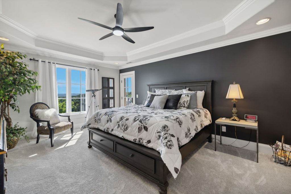 Luxurious Tennessee Home on Private Wooded Acre Lot Listed for 3.9 Million 44