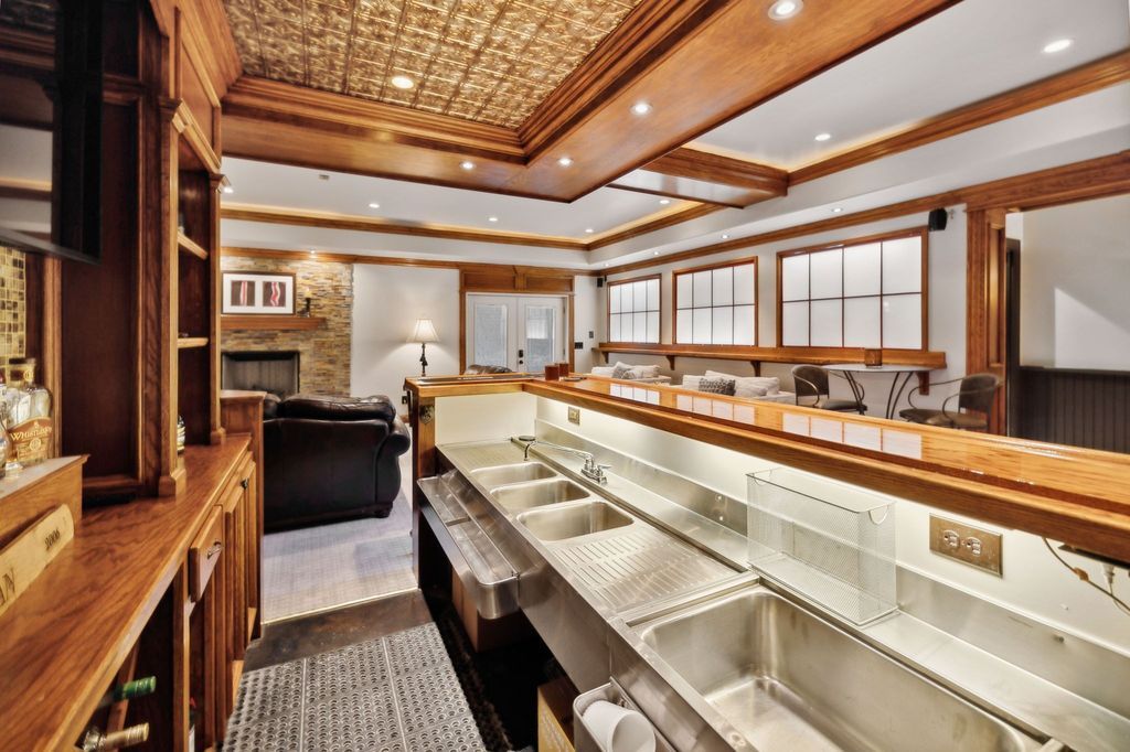 Luxurious Tennessee Home on Private Wooded Acre Lot Listed for 3.9 Million 50