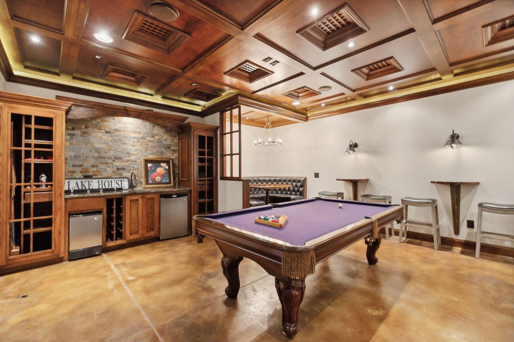 Luxurious Tennessee Home on Private Wooded Acre Lot Listed for 3.9 Million 54
