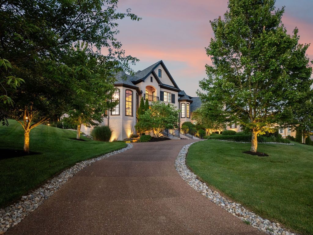 Luxurious Tennessee Home on Private Wooded Acre Lot Listed for 3.9 Million 57