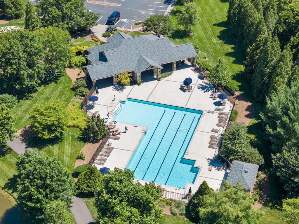 Luxurious Tennessee Home on Private Wooded Acre Lot Listed for 3.9 Million 59