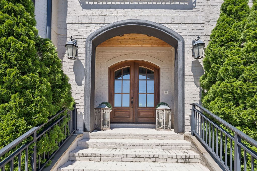 Luxurious Tennessee Home on Private Wooded Acre Lot Listed for 3.9 Million 8