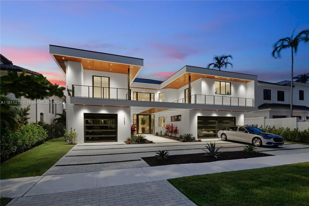 Discover your dream home at 1957 SE 21st Ave, Fort Lauderdale, Florida - a stunning new waterfront estate with ultra high-end finishes and designer furnishings.