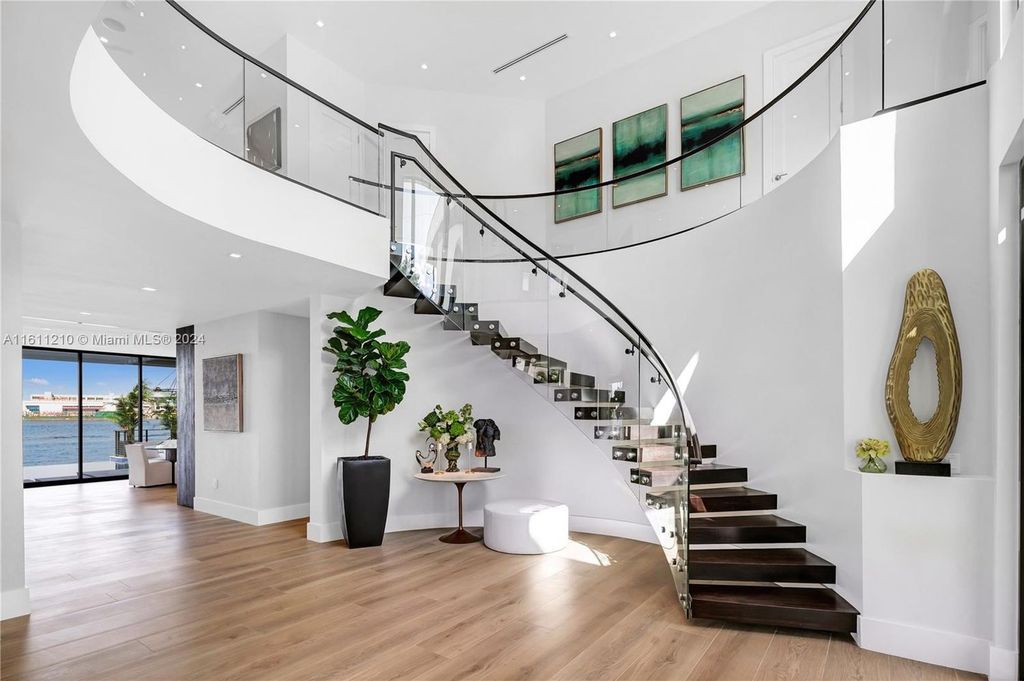 Discover your dream home at 1957 SE 21st Ave, Fort Lauderdale, Florida - a stunning new waterfront estate with ultra high-end finishes and designer furnishings.